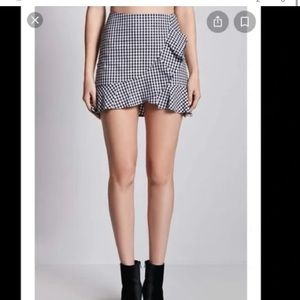 Plaid ruffle skort